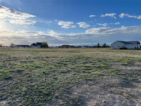 431 S Ashford Dr, Pueblo, CO 81007