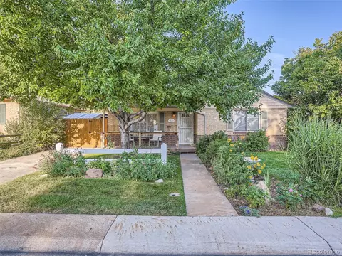 5585 Dudley Ct, Arvada, CO 80002