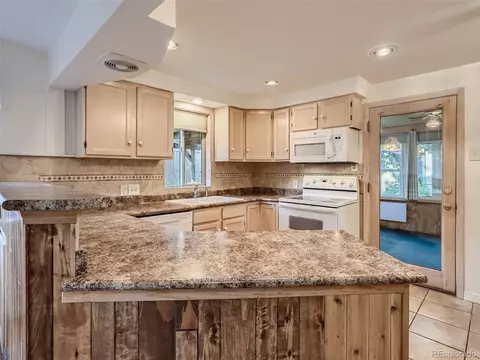 5585 Dudley Ct, Arvada, CO 80002 photo 8