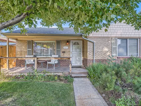 5585 Dudley Ct, Arvada, CO 80002 photo 3