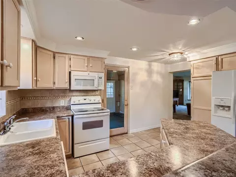 5585 Dudley Ct, Arvada, CO 80002 photo 11