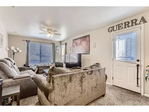 19558 E 18th Ave, Aurora, CO 80011 photo 2