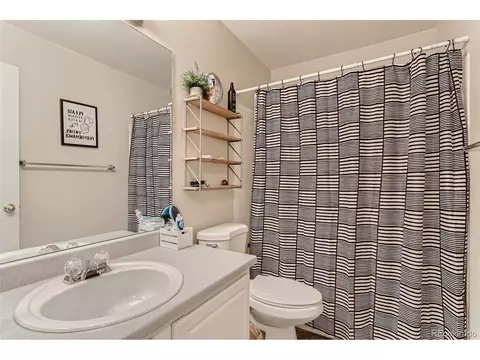 19558 E 18th Ave, Aurora, CO 80011 photo 9