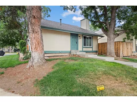 3751 S Danube Cir, Aurora, CO 80013