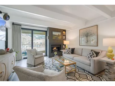 Living - 220 E La Bonte St #231, Dillon, CO 80435 photo 4 of 4