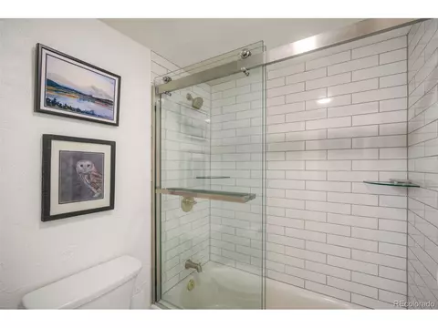Bath - 220 E La Bonte St #231, Dillon, CO 80435 photo 3 of 3