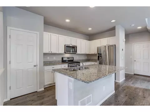 15754 E Warner Dr, Denver, CO 80239 photo 13