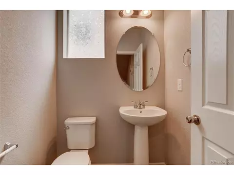 15754 E Warner Dr, Denver, CO 80239 photo 16