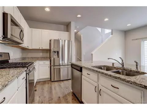 15754 E Warner Dr, Denver, CO 80239 photo 15