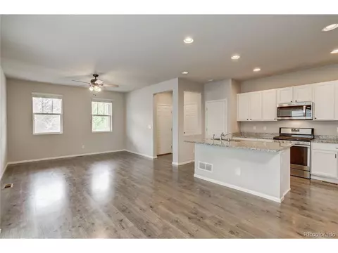 15754 E Warner Dr, Denver, CO 80239 photo 12