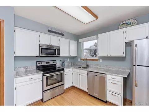 19917 E Crestline Pl, Centennial, CO 80015 photo 2