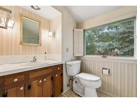 Bath - 4844 Silver Sage Ct, Boulder, CO 80301 photo 2 of 3