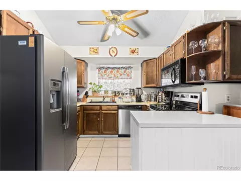 16307 E Center Dr, Aurora, CO 80017 photo 6