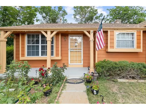 16307 E Center Dr, Aurora, CO 80017 photo 2