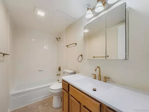 Bath - 9700 E Iliff Ave #D41, Denver, CO 80231 photo 3 of 3