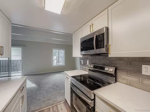 Kitchen - 9700 E Iliff Ave #D41, Denver, CO 80231 photo 4 of 5