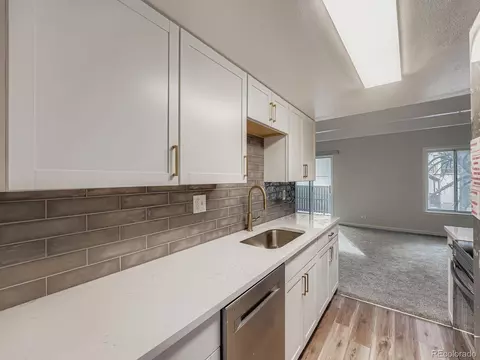 Kitchen - 9700 E Iliff Ave #D41, Denver, CO 80231 photo 3 of 5