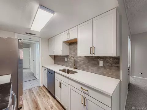 Kitchen - 9700 E Iliff Ave #D41, Denver, CO 80231 photo 2 of 5