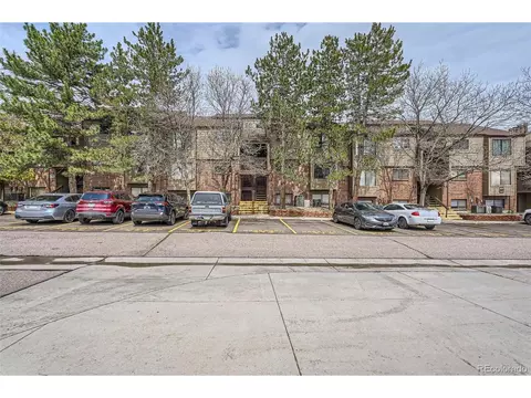 324 Wright St #304, Lakewood, CO 80228