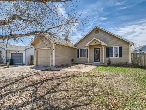 4945 S Rifle Ct, Aurora, CO 80015