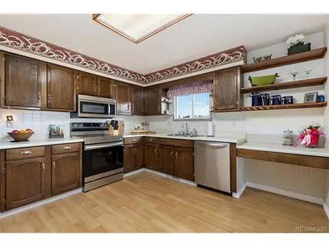 Kitchen - 4808 Beverly Dr, Berthoud, CO 80513 photo 1 of 4