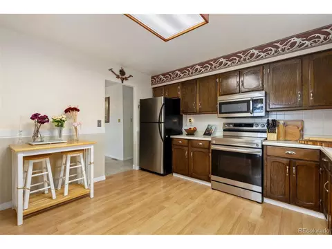 Kitchen - 4808 Beverly Dr, Berthoud, CO 80513 photo 2 of 4