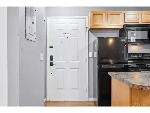 Entry Way - 1405 Broadway #206, Boulder, CO 80302 photo 1 of 2