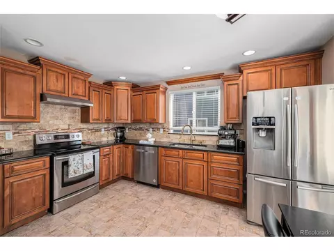 Kitchen - 3680 E 100th Ct, Thornton, CO 80229 photo 2 of 3