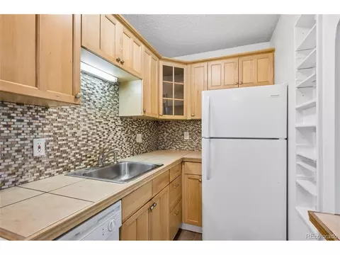 Kitchen - 5875 E Iliff Ave #D-219, Denver, CO 80222 photo 2 of 6
