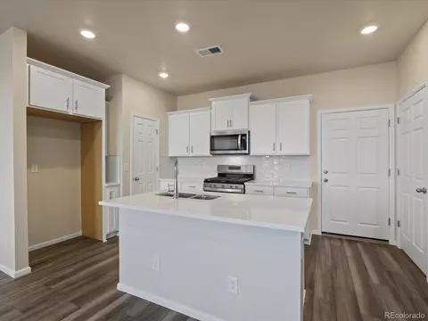 21161 E 63rd Dr, Aurora, CO 80019 photo 5