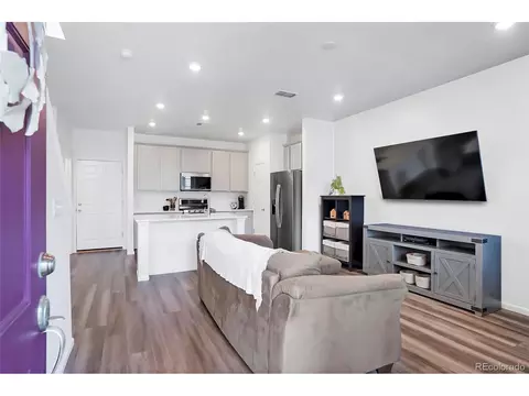 21528 E 59th Pl, Aurora, CO 80019 photo 2
