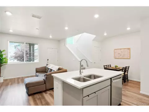 21528 E 59th Pl, Aurora, CO 80019 photo 3