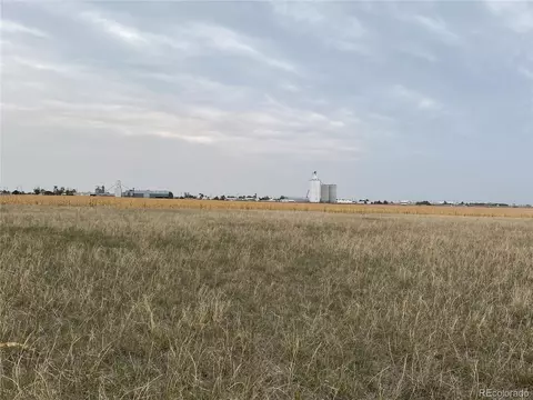 32 Coyote Trl, Akron, CO 80720