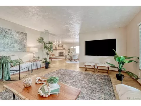 6904 E Villanova Pl, Denver, CO 80224
