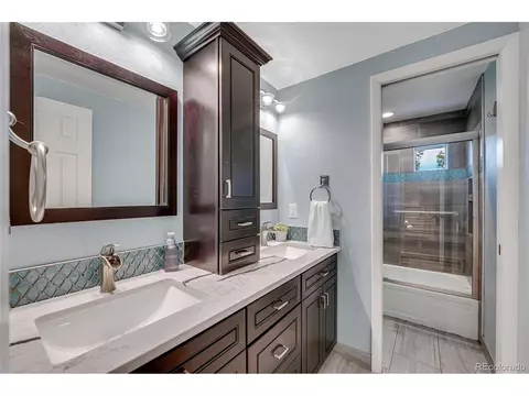 8243 E Mineral Dr, Centennial, CO 80112 photo 32