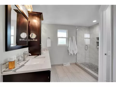 8243 E Mineral Dr, Centennial, CO 80112 photo 27