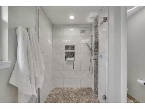 8243 E Mineral Dr, Centennial, CO 80112 photo 28