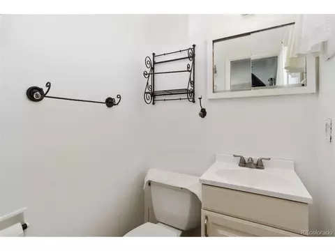7401 Bronco Rd, Denver, CO 80221 photo 14