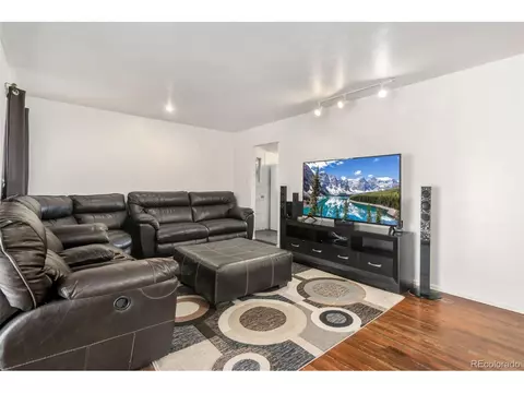 7401 Bronco Rd, Denver, CO 80221 photo 5
