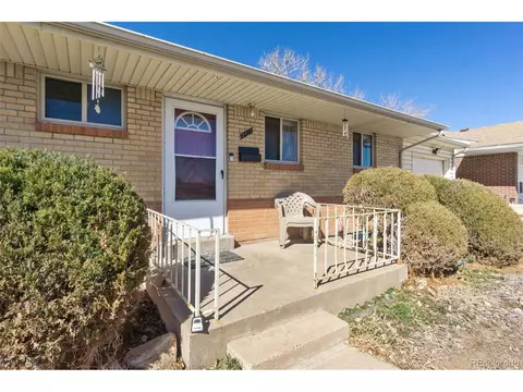 7401 Bronco Rd, Denver, CO 80221 photo 1