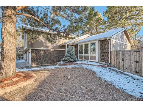 7233 S Yarrow Ct, Littleton, CO 80128