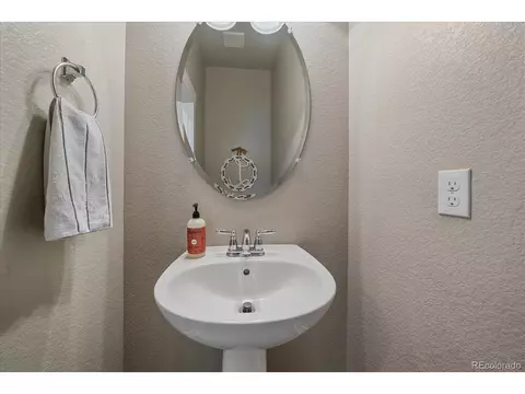 Bath - 8758 E 54th Pl, Denver, CO 80238 photo 1 of 4