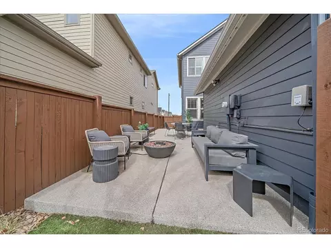 Exterior - 8758 E 54th Pl, Denver, CO 80238 photo 3 of 4
