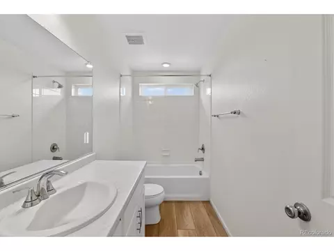 Bath - 21233 E 63rd Dr, Aurora, CO 80019 photo 5 of 6