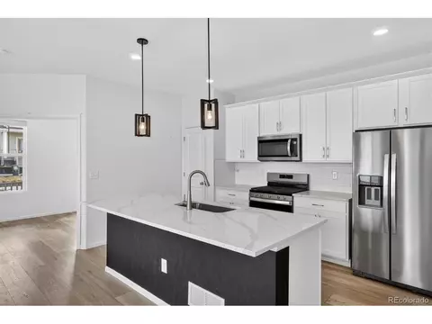 Kitchen - 21233 E 63rd Dr, Aurora, CO 80019 photo 3 of 4
