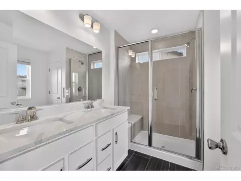 Bath - 21233 E 63rd Dr, Aurora, CO 80019 photo 2 of 6