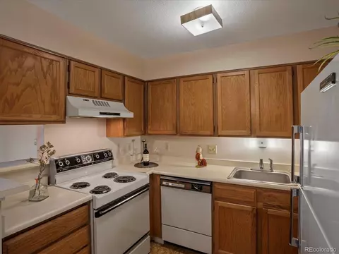 341 Wright St #206, Lakewood, CO 80228 photo 7