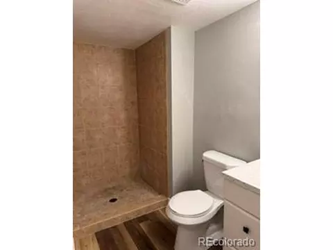 Bath - 14704 E 2nd Ave #E-111, Aurora, CO 80011 photo 2 of 4
