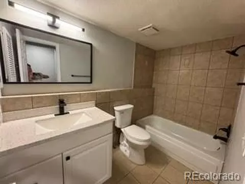 Bath - 14704 E 2nd Ave #E-111, Aurora, CO 80011 photo 3 of 4