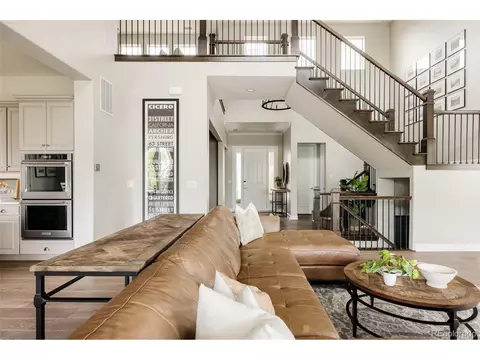 27653 Euclid Dr, Aurora, CO 80016 photo 2
